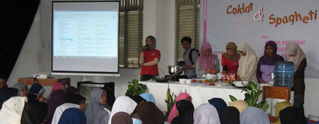 Santri di pondok pesantren kini tidak hanya belajar mengenai agama,...