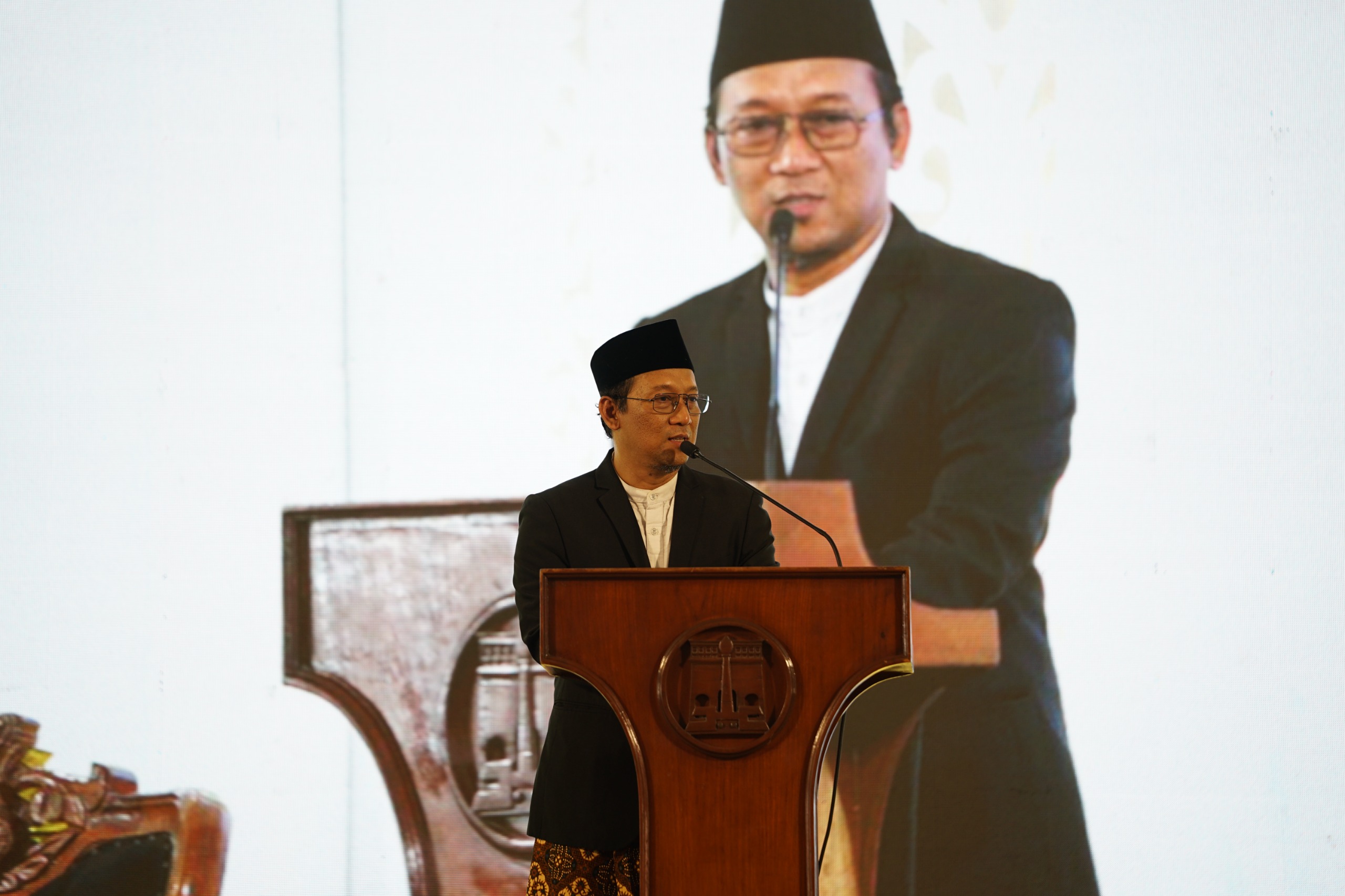 KH Hilmy Muhammad Sampaikan Pentingnya Pendidikan Uswatun Hasanah dan Warisan Keteladanan KH Ali Maksum