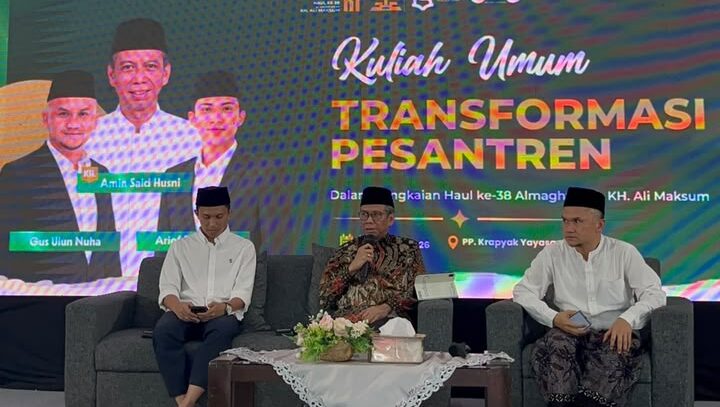 K.H. Amin Said Husni Paparkan Arah Transformasi Pesantren dalam Kuliah Umum Transformasi Pesantren Haul ke 38 KH Ali Maksum